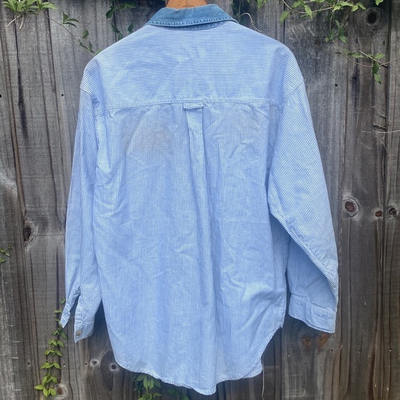 Vintage Christmas Denim Buttondown Shirt|cottagecore Christmas village Holiday - Picture 8 of 10